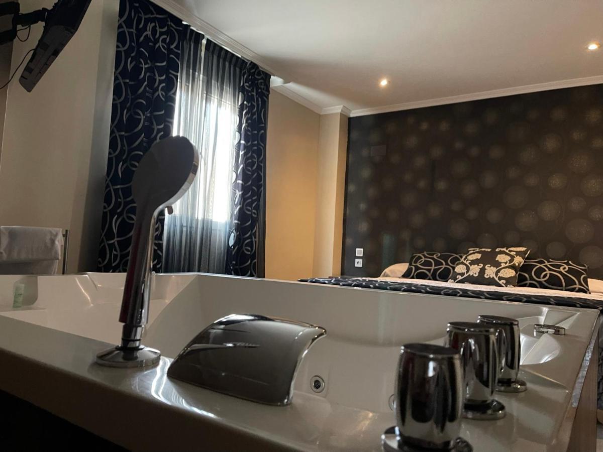 La Siesta Motel Villamarciel ภายนอก รูปภาพ