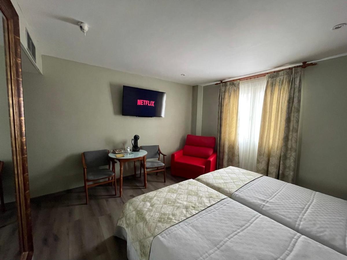 La Siesta Motel Villamarciel ภายนอก รูปภาพ